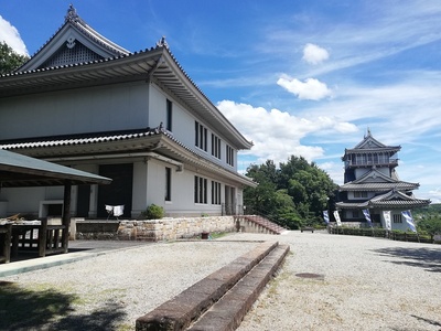 歴史記念館と模擬天守