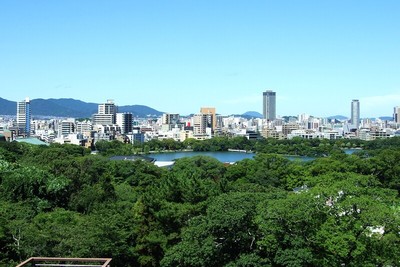 天守台から　大濠公園