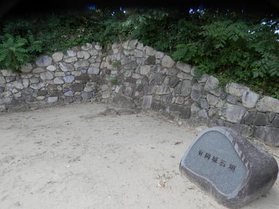 伊丹(有岡)城に遺る石垣