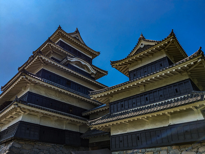 青空の松本城