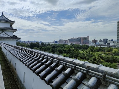 櫓と明石海峡大橋