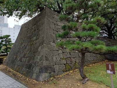 瓦御門の石垣