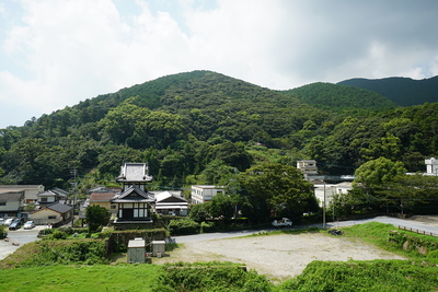 櫓門の側面遠景