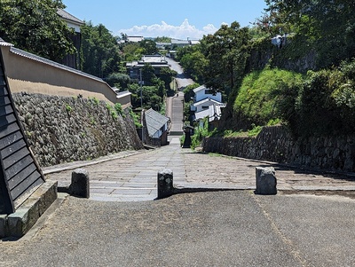 塩屋と酢屋の坂