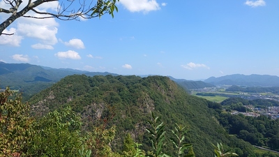 高山城を望む