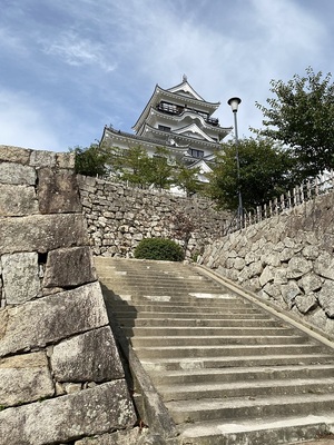 東上り楯門跡