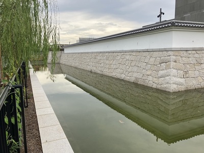 高槻城公園芸術文化劇場周りの復元水堀