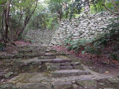 登城口付近石垣