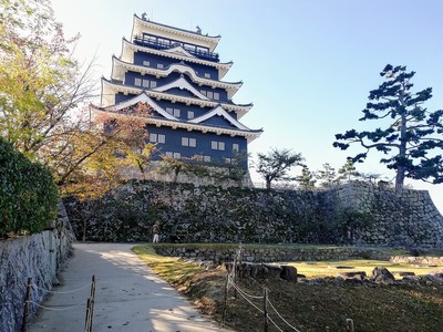 天守北側鉄板張り