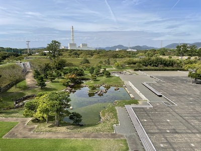 天守台から本丸庭園