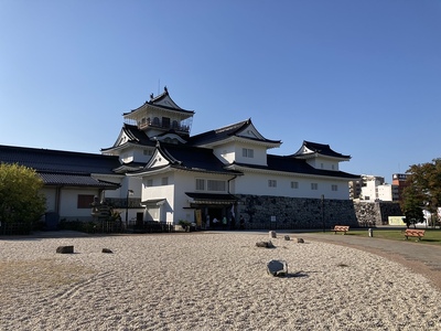 天守　郷土博物館側