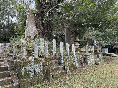 三ノ丸宗閑寺の墓