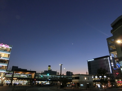 日が暮れた姫路駅