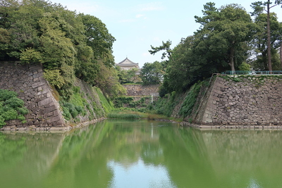 外濠と石垣