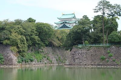 外濠越しの天守閣