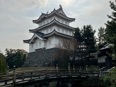 御三階櫓と木橋(北側から)