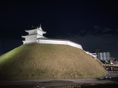 ライトアップされた晴明台