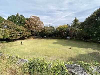 天守台からの本丸城景