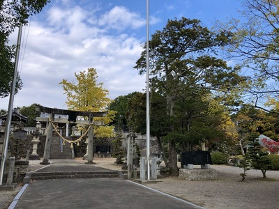 二ノ丸跡に建つ八幡社