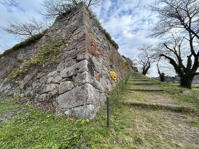 二の丸石垣の南東カド