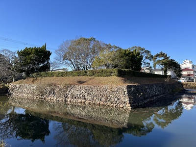 東馬出