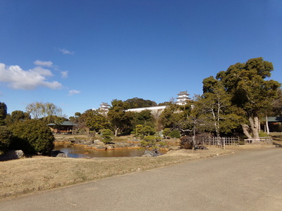 武蔵の庭園からの両櫓