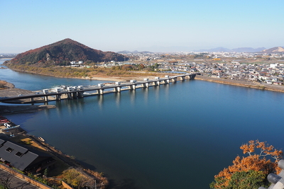 天守より　伊木山城とライン大橋