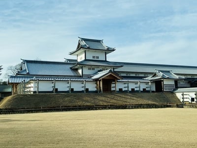 鶴の丸からの橋爪門 橋爪門続櫓