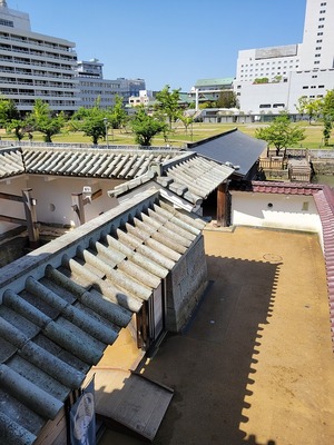 山里口御門を場内から