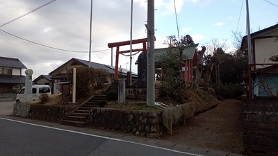 末廣稲荷神社と土塁