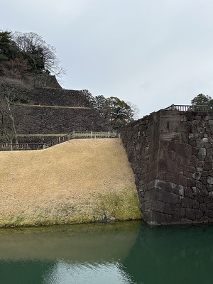 鯉喉台石垣