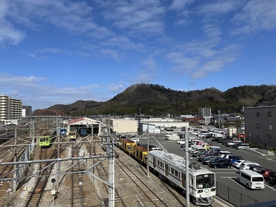 彦根駅構内から見上げて