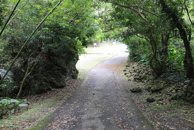 城址への入り口