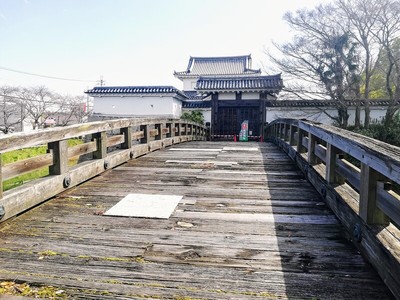 出丸への木橋