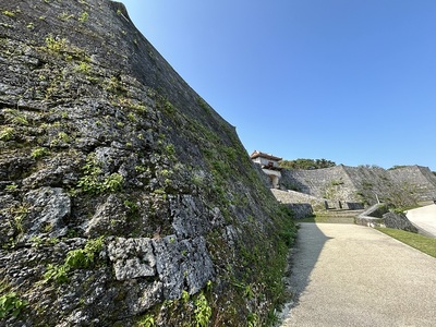久慶門と城壁