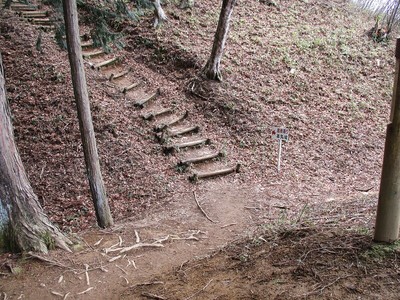 二の丸・本丸間の堀切