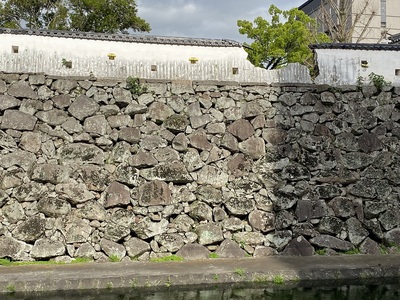 西之丸角櫓付近の白壁