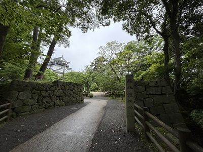 太鼓門跡。櫓門だったようです。