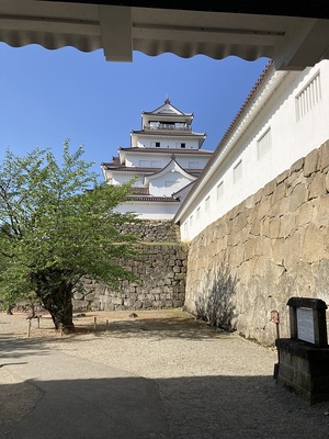 赤瓦天守と走長屋