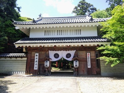 油山寺山門（国重要文化財）