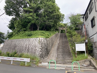 中穂積春日神社入り口