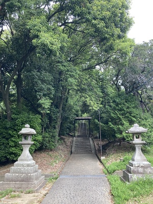 中穂積春日神社参道