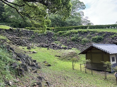 二の丸東側石垣