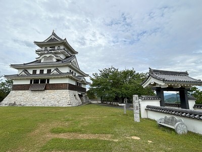 大手門と天守