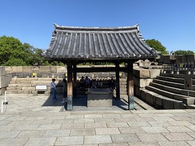 金明水井戸屋形