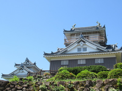 天守と青空