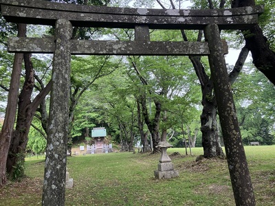 本丸千畳敷と田村神社