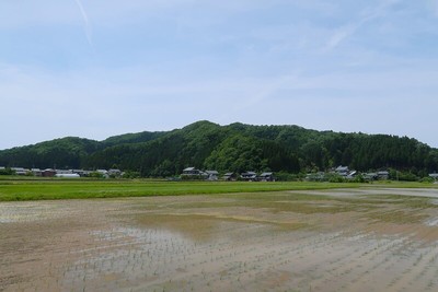 大塩城 遠景（東より）