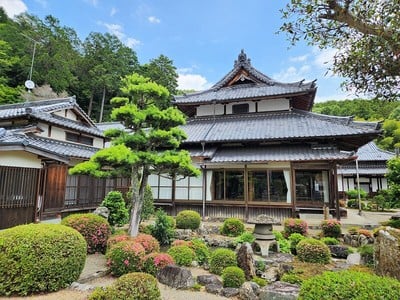 興禅寺（ 黒井城の下館跡）