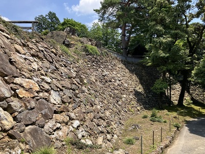 本丸下の高石垣